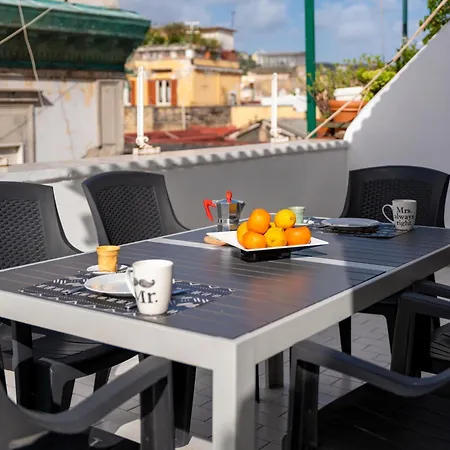 아파트 Rooftop Terrace - Your Oasis In The